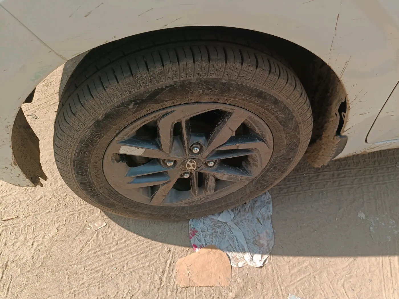 2022 Hyundai GRAND I10 NIOS SPORTZ 1.2 KAPPA VTVT CNG, CNG, Manual, 1,16,000 km, tyre