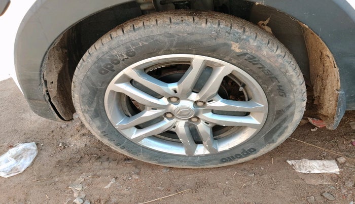 2019 Renault TRIBER RXZ, Petrol, Manual, 65,763 km, tyre