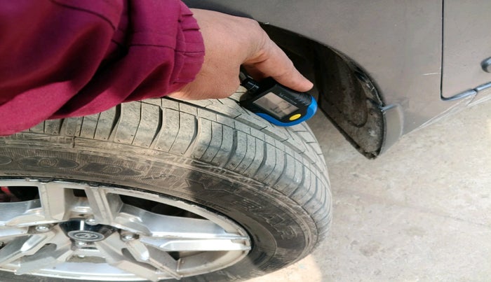 2018 Hyundai Grand i10 SPORTZ 1.2 KAPPA VTVT, Petrol, Manual, 77,376 km, tyre