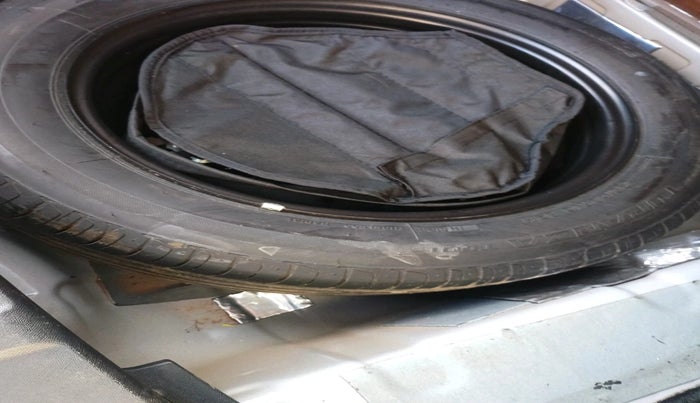 2023 Tata NEXON FEARLESS + SUNROOF DCA DUAL TONE 1.2 PETROL, Petrol, Automatic, 10,906 km, tyre