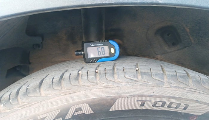 2023 Tata NEXON FEARLESS + SUNROOF DCA DUAL TONE 1.2 PETROL, Petrol, Automatic, 10,906 km, tyre