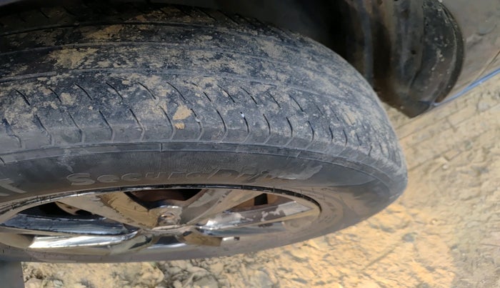 2021 Tata ALTROZ XE PETROL, Petrol, Manual, 1,10,448 km, tyre