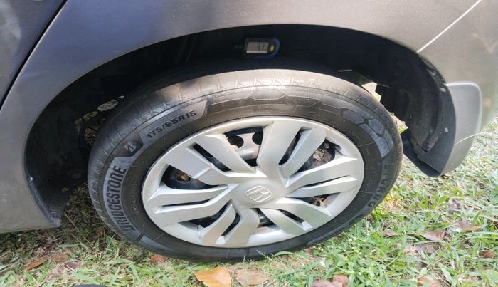 2015 Honda Jazz 1.2L I-VTEC SV, Petrol, Manual, 1,19,825 km, tyre