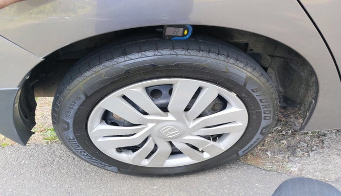 2015 Honda Jazz 1.2L I-VTEC SV, Petrol, Manual, 1,19,825 km, tyre