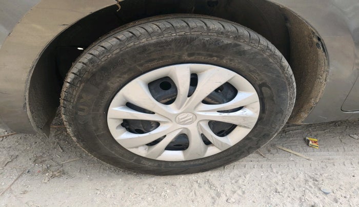 2021 Maruti Swift VXI, Petrol, Manual, 97,621 km, tyre