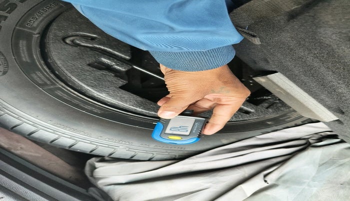 2017 Hyundai Creta SX PLUS 1.6 PETROL, Petrol, Manual, 1,10,800 km, tyre