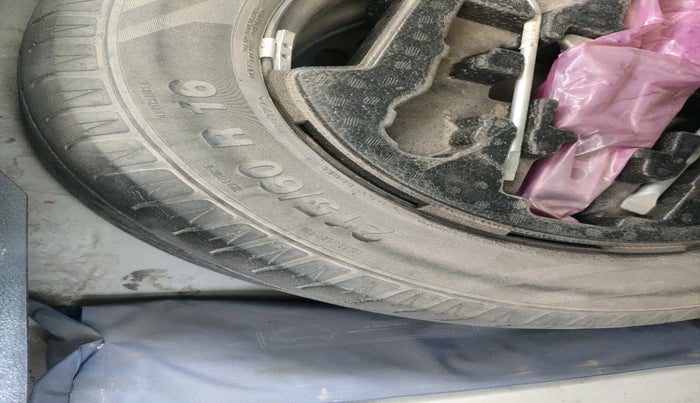 2017 Maruti Vitara Brezza ZDI PLUS, Diesel, Manual, 54,848 km, tyre