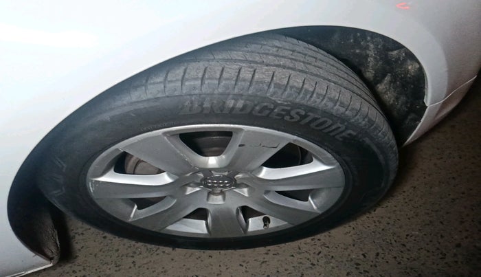 2011 Audi A8L 3.0 TDI quattro, Diesel, Automatic, 90,704 km, tyre