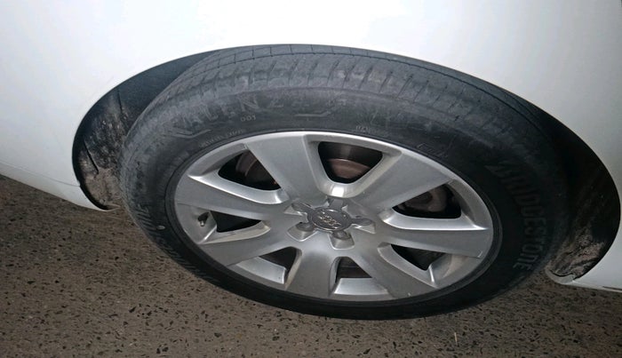 2011 Audi A8L 3.0 TDI quattro, Diesel, Automatic, 90,704 km, tyre