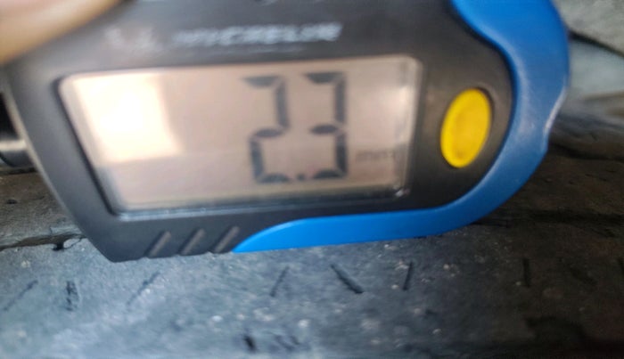 2014 Mahindra XUV500 W6, Diesel, Manual, 1,27,849 km, tyre