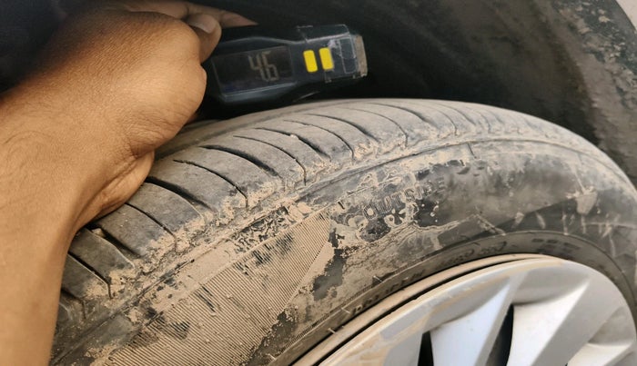 2021 Maruti Ertiga VXI SHVS, Petrol, Manual, 59,014 km, tyre