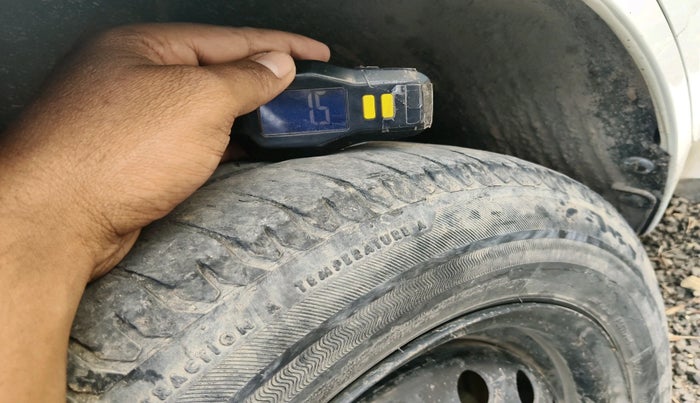 2021 Maruti Ertiga VXI SHVS, Petrol, Manual, 59,014 km, tyre