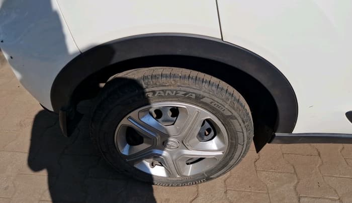 2023 Tata NEXON XMA PETROL, Petrol, Automatic, 15,900 km, tyre