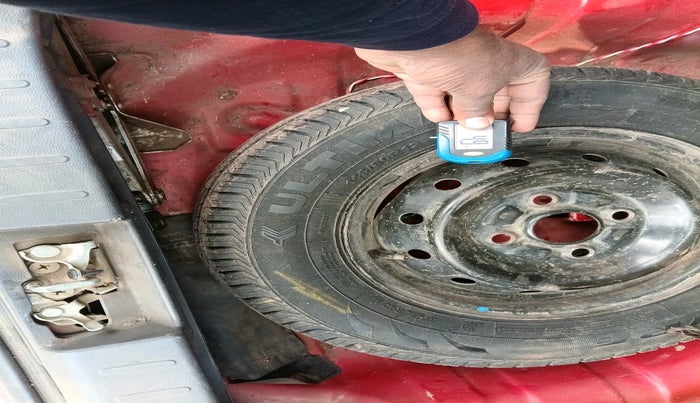 2016 Maruti Alto 800 LXI, Petrol, Manual, 50,326 km, tyre