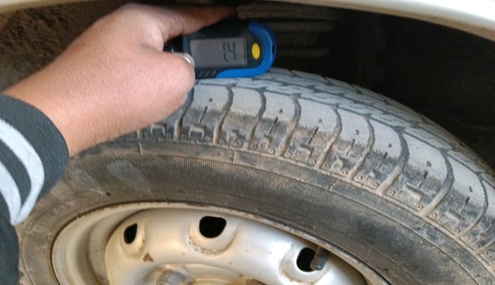 2016 Maruti OMNI E 8 STR, Petrol, Manual, 64,984 km, tyre