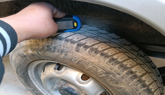 2016 Maruti OMNI E 8 STR, Petrol, Manual, 64,984 km, tyre