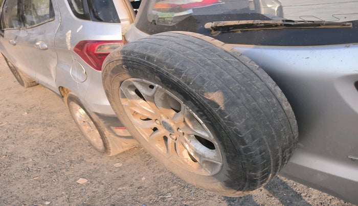 2017 Ford Ecosport TITANIUM 1.5L PETROL, CNG, Manual, 51,214 km, tyre