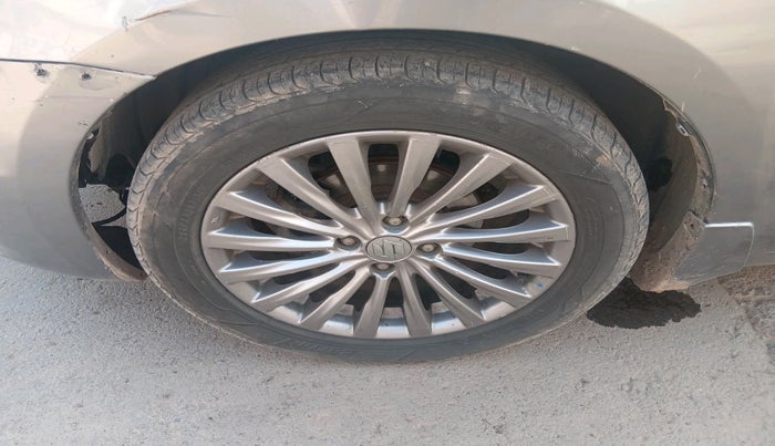 2017 Maruti Ciaz ZDI+ SHVS, Diesel, Manual, 90,512 km, tyre