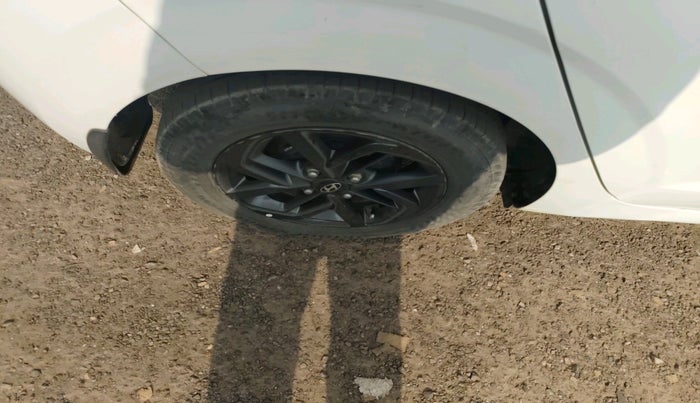 2020 Hyundai GRAND I10 NIOS SPORTZ 1.2 KAPPA VTVT CNG, Petrol, Manual, 1,23,526 km, tyre