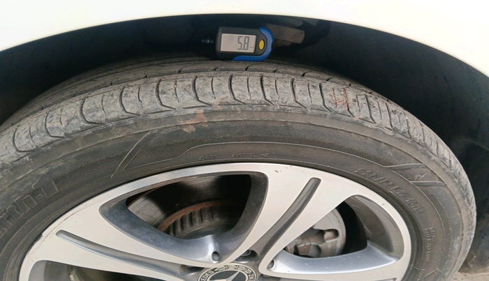 2018 Mercedes Benz E Class E 220 D, Diesel, Automatic, 51,429 km, tyre