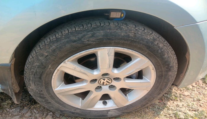 2011 Volkswagen Polo HIGHLINE1.2L, Petrol, Manual, 79,551 km, tyre