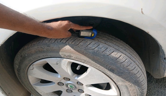 2011 Skoda Superb ELEGANCE 1.8 TSI AT, Petrol, Automatic, 96,523 km, tyre