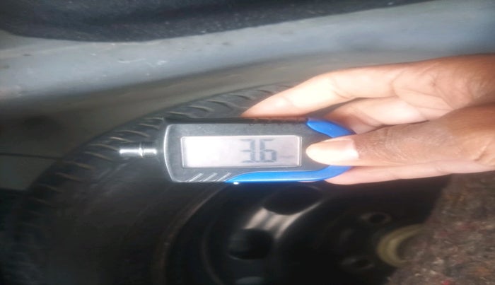 2011 Ford Figo ZXI 1.2 PETROL, Petrol, Manual, 61,088 km, tyre