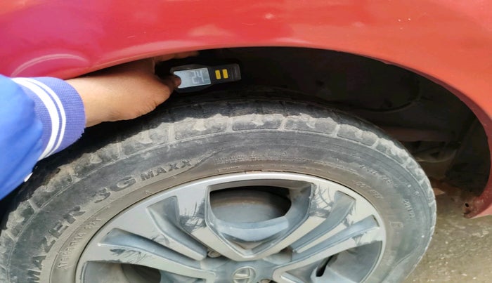 2019 Tata Tiago XZ PETROL, Petrol, Manual, 38,643 km, tyre