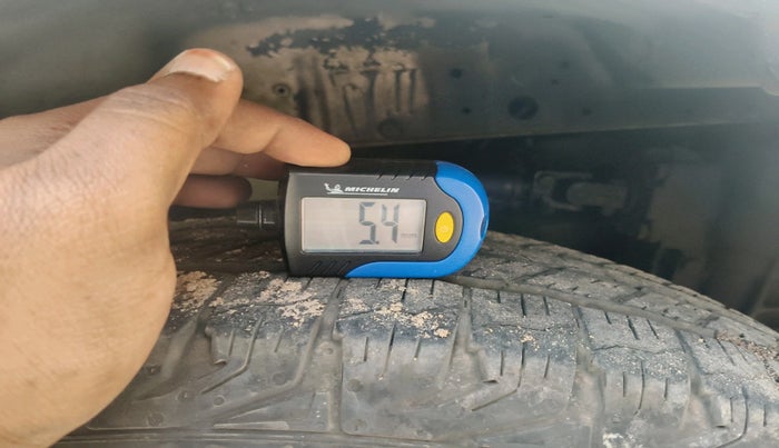 2012 Tata Safari 4X2 EX DICOR, Diesel, Manual, 2,74,011 km, tyre