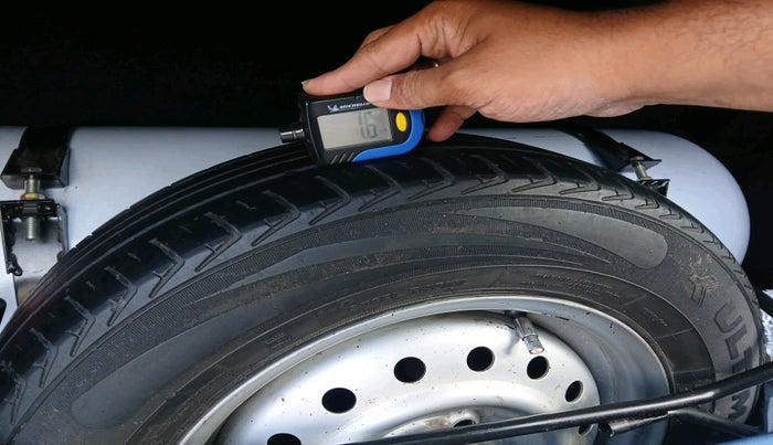 2020 Maruti New Wagon-R LXI CNG (O) 1.0, Petrol, Manual, 51,934 km, tyre