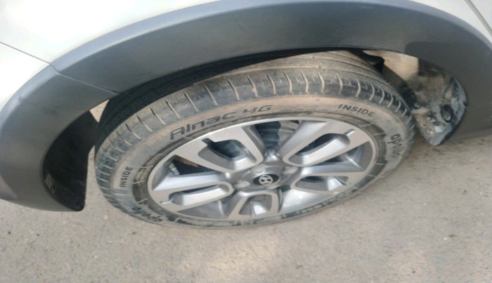 2018 Hyundai i20 Active 1.2 SX, Petrol, Manual, 26,461 km, tyre