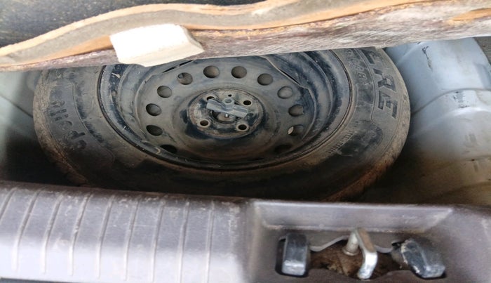 2011 Hyundai i20 MAGNA 1.2, Petrol, Manual, 80,250 km, tyre