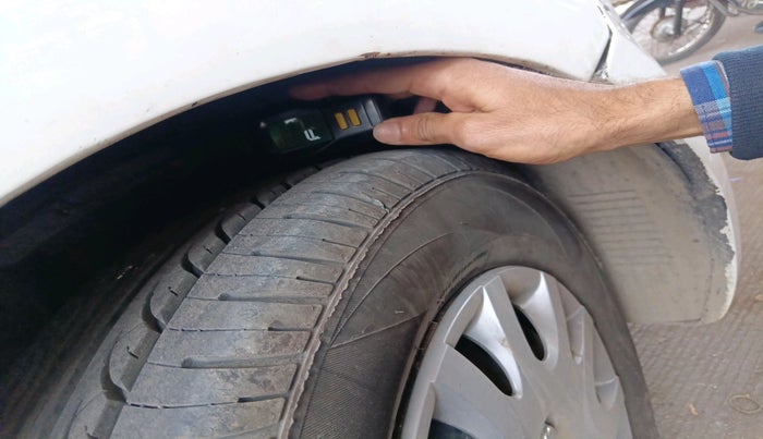 2011 Hyundai i20 MAGNA 1.2, Petrol, Manual, 80,250 km, tyre