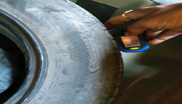 2023 Tata NEXON FEARLESS SUNROOF AMT DUAL TONE 1.5 DIESEL, Diesel, Automatic, 43,398 km, tyre