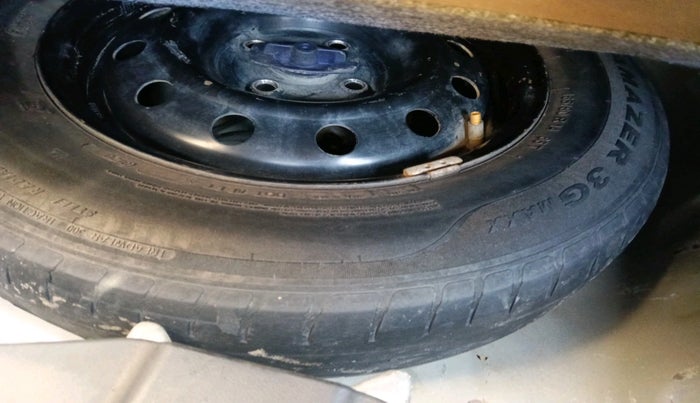 2020 Maruti Dzire VXI AMT, Petrol, Automatic, 94,983 km, tyre