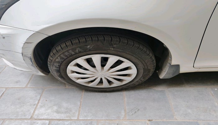 2016 Maruti Swift Dzire VXI, Petrol, Manual, 47,887 km, tyre