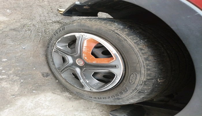 2018 Tata NEXON XM PETROL, Petrol, Manual, 34,585 km, tyre