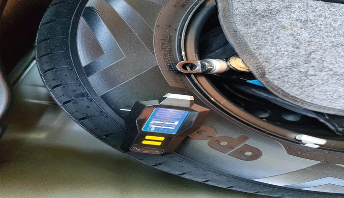 2021 Hyundai VENUE SX PLUS 1.0 TURBO DCT, Petrol, Automatic, 15,471 km, tyre