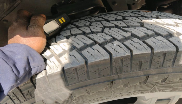 2023 Mahindra Thar LX  P 4WD AT CONVERTIBLE, Petrol, Automatic, 4,237 km, tyre