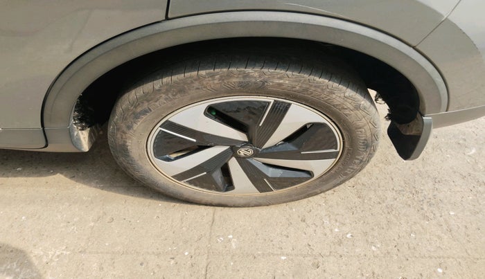 2022 MG ZS EV EXCLUSIVE, Electric, Automatic, 98,581 km, tyre