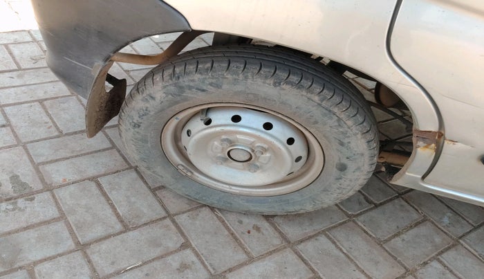 2011 Maruti Alto LXI, Petrol, Manual, 79,969 km, tyre
