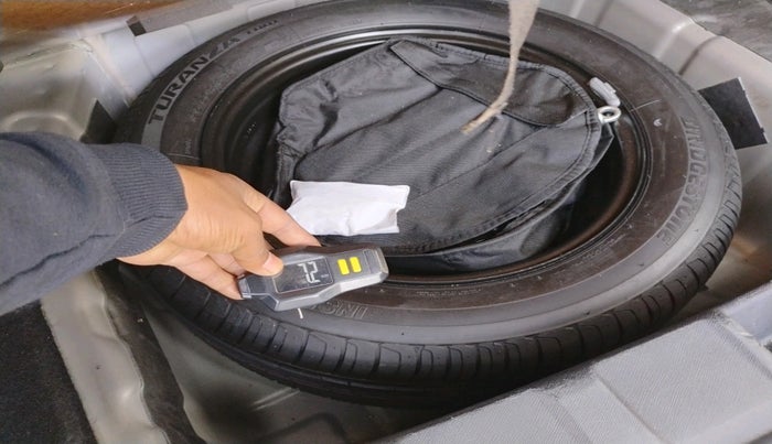 2022 Tata NEXON XZ PLUS (PREMIUM) KAZIRANGA PETROL, Petrol, Manual, 44,396 km, tyre