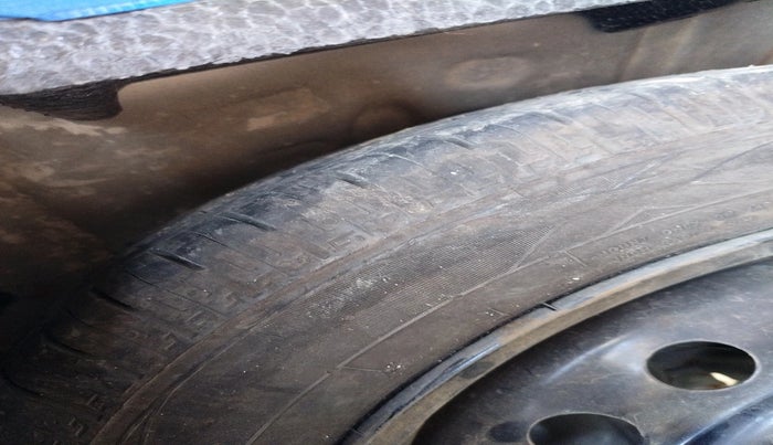 2015 Maruti Wagon R 1.0 VXI, Petrol, Manual, 47,056 km, tyre