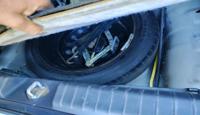 2016 Hyundai Elite i20 ASTA 1.2, Petrol, Manual, 76,385 km, tyre