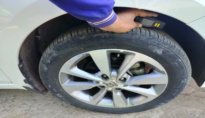 2016 Hyundai Elite i20 ASTA 1.2, Petrol, Manual, 76,385 km, tyre