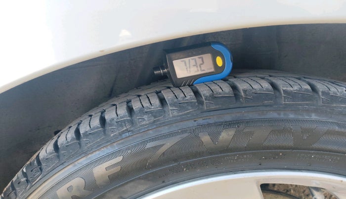 2016 Honda City 1.5L I-VTEC VX CVT, Petrol, Automatic, 1,53,263 km, tyre