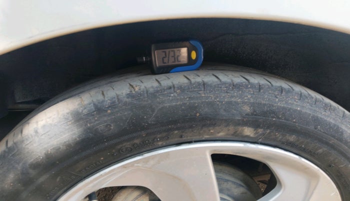 2016 Honda City 1.5L I-VTEC VX CVT, Petrol, Automatic, 1,53,263 km, tyre