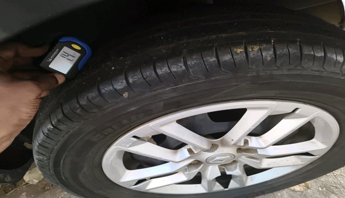 2021 Renault TRIBER RXT, Petrol, Manual, 90,976 km, tyre