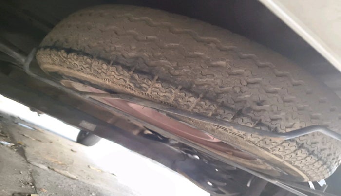 2021 Renault TRIBER RXT, Petrol, Manual, 90,976 km, tyre