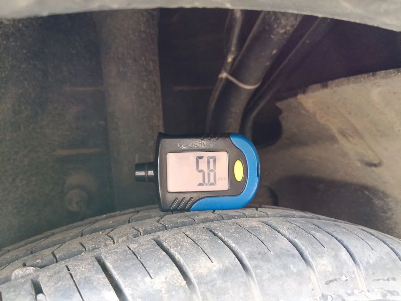 2021 Tata NEXON XM PETROL, CNG, Manual, 1,01,500 km, tyre